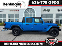 2022 Jeep Gladiator 4WD Sport S